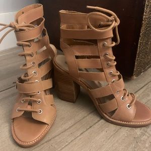Light brown/tan heels!